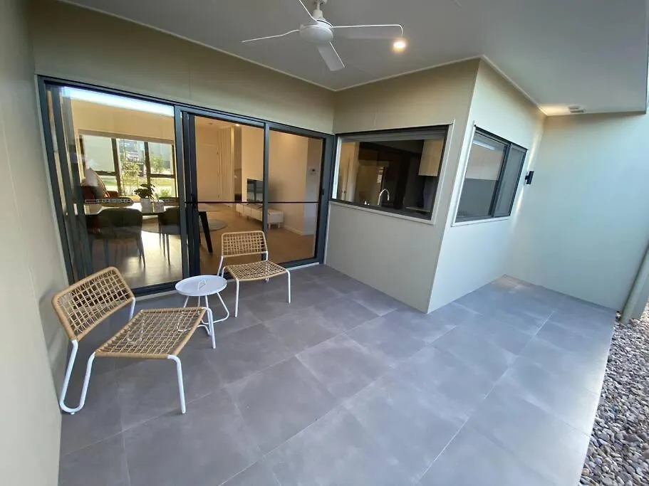 Holiday home Stunning 2Story Villa Near Canal Gold Coast Australia